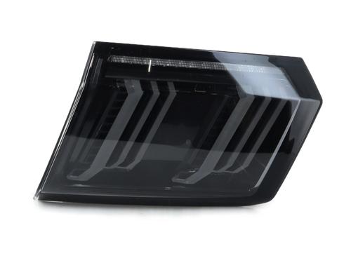 Used Right tailgate light PEUGEOT 3008 II SUV (MC_, MR_, MJ_, M4_) 1.5 BlueHDi 130 (131 hp) 30165765