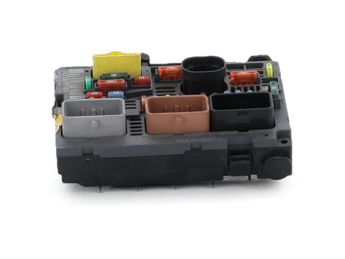 Used Fuse box Fuse box CITROËN C4 Grand Picasso I (UA_) 1.6 HDi 110 (112 hp) 39907849 39907849