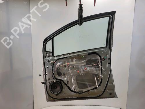 Right front door TOYOTA YARIS (_P9_) 1.4 D-4D (NLP90_, NLP90R) | BP28177263C3 