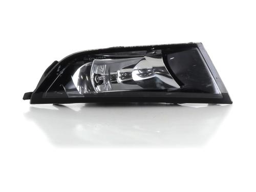 right-front-fog-light-skoda-fabia-iii-nj3-2014-2015-2016-2017-2018-2019-2020-2021-31845489 main image