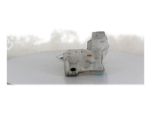 Used Windscreen washer tank PEUGEOT 208 II (UB_, UP_, UW_, UJ_) 1.2 PureTech 75 (75 hp) 30190181