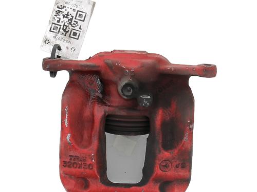 Used Right front brake caliper MERCEDES-BENZ A-CLASS (W176) A 220 d 4-matic (176.005) (177 hp) 27904673