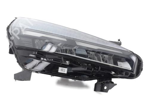 Used Right headlight RENAULT CLIO V (B7_) 1.6 E-TECH 145 (B7MU) (143 hp) 31913334