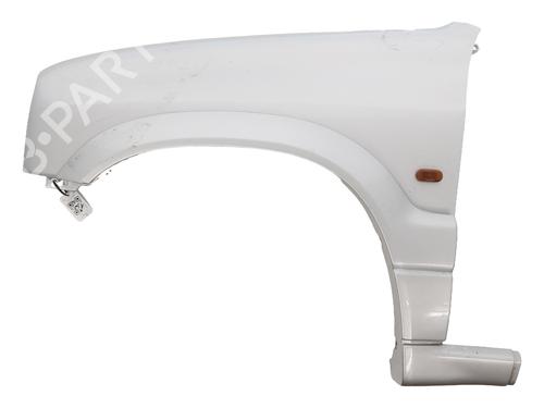 Used Left front fenders SUZUKI GRAND VITARA I (FT, HT) 2.0 HDI 110 16V 4x4 (SQ420D, TD83V, JA420WD) (109 hp) 29761716