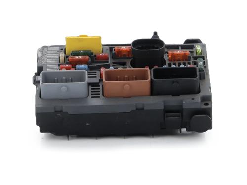 Used Fuse box Fuse box PEUGEOT 3008 I MPV (0U_) 1.6 HDi (109 hp) 39644096 39644096