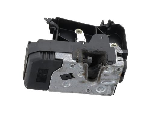 Used Tailgate lock RENAULT TRAFIC II Bus (JL) 2.5 dCi 145 (JL0J) (146 hp) 31141784