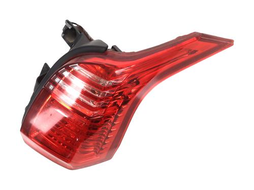 Used Right taillight PEUGEOT 5008 (0U_, 0E_) 1.6 HDi (112 hp) 29346557