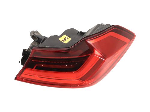 Feu arrière droit AUDI A1 Sportback (GBA) 25 TFSI (95 hp) 31845328