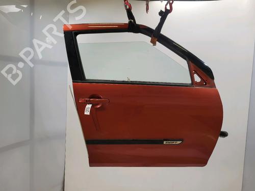 Dør højre fortil Dør højre fortil SUZUKI SWIFT IV (FZ, NZ) 1.2 (AZH412, ZC72S) (94 hp) 37065344 37065344