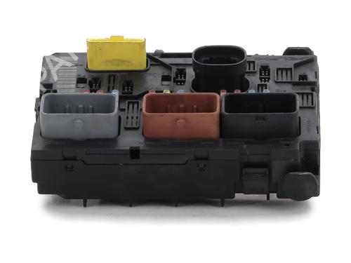 Used Fuse box PEUGEOT 307 CC (3B) 2.0 HDi 135 (136 hp) 27914266