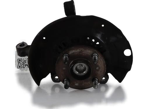 Used Left front steering knuckle TOYOTA YARIS (_P1_) 1.3 (SCP12_, SCP13_, SCP12R, SCP13R) (87 hp) 30049485