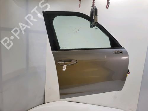 Used Right front door Right front door 37457420 37457420