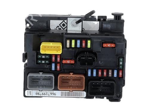 Fuse box CITROËN C3 Picasso (SH_) 1.6 HDI 90 | BP30141180E1