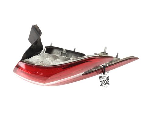 Used Right taillight PEUGEOT 308 SW II (LC_, LJ_, LR_, LX_, L4_) 1.6 BlueHDi 100 (99 hp) 28505596