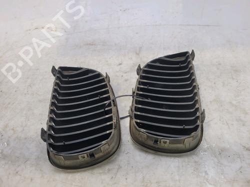 Used Grille BMW 1 (E87) 118 d (122 hp) 17722924