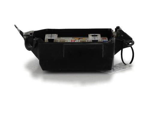 Zekeringkast RENAULT CLIO III (BR0/1, CR0/1) 1.5 dCi (BR17, CR17) (86 hp) 27914978