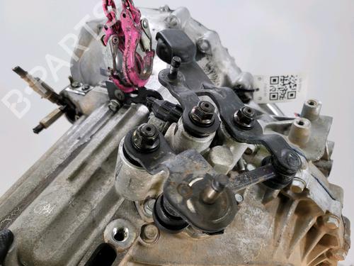 Gearbox KIA CARENS III MPV (UN) 2.0 CRDi 140 | BP19526317M3 