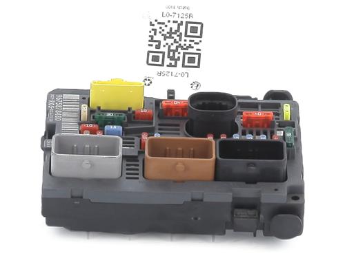 Boîte à Fusibles PEUGEOT 308 I (4A_, 4C_) [2007-2016]  33189523