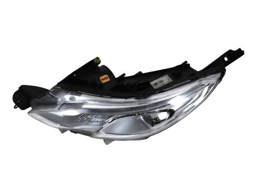 Left headlight PEUGEOT 2008 I (CU_) 1.2 THP 110 / PureTech 110 | BP30165232C28