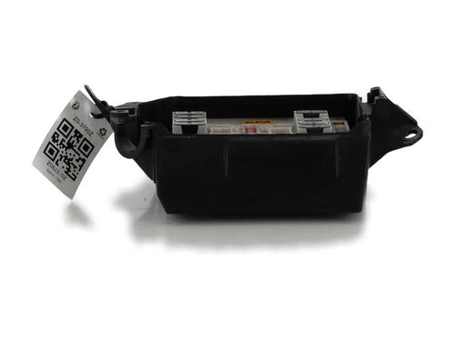 Używane Skrzynka bezpieczników RENAULT CLIO III (BR0/1, CR0/1) 1.4 16V (98 hp) 29695759