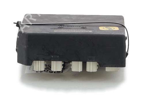 Used Fuse box RENAULT MEGANE III Hatchback (BZ0/1_, B3_) 1.5 dCi (BZ0C) (90 hp) 27912101