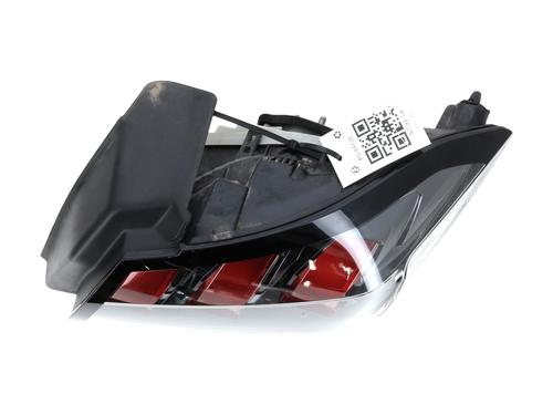 Høyre baklys PEUGEOT 208 II (UB_, UP_, UW_, UJ_) e-208 (136 hp) 31748765