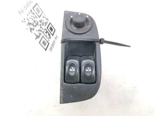Used Left front window switch Left front window switch RENAULT MEGANE I (BA0/1_) 1.9 dCi (BA05, BA1F) (102 hp) 10454165 10454165