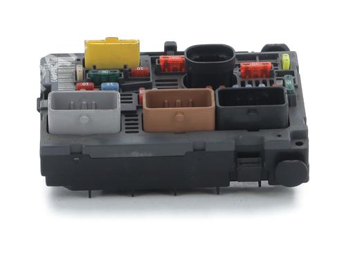 Used Fuse box PEUGEOT 308 I (4A_, 4C_) 1.6 HDi (92 hp) 31913270