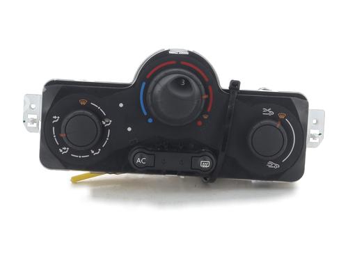 Used Climate control RENAULT CLIO III (BR0/1, CR0/1) 1.2 16V (BR02, BR0J, BR11, CR02, CR0J, CR11) (75 hp) 30800359