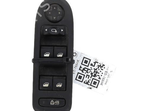 Used Left front window switch Left front window switch PEUGEOT 308 I (4A_, 4C_) 1.6 HDi (109 hp) 33645834 33645834