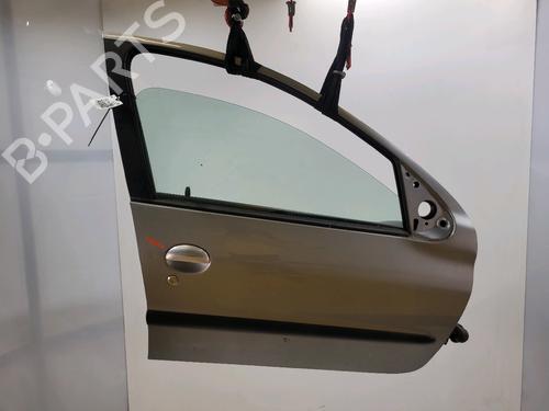 Dør høyre foran PEUGEOT 206 Hatchback (2A/C) 1.6 HDi 110 (109 hp) 29296657