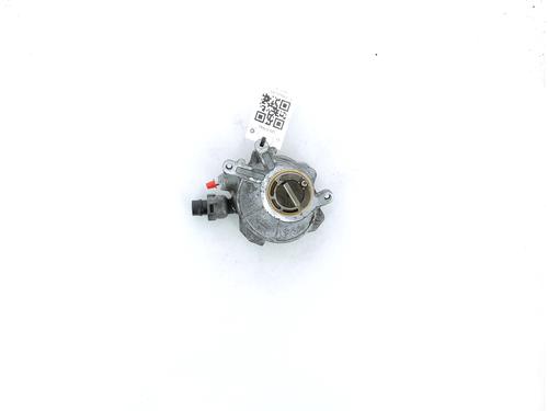 Used Vacuum pump BMW X6 (E71, E72) xDrive 50 i (408 hp) 16204136
