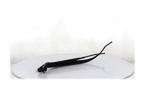 Used Front windshield wiper arm MITSUBISHI OUTLANDER III (GG_W, GF_W, ZJ, ZL, ZK) 2.2 Di-D 4WD (GF6W) (150 hp) 30190477
