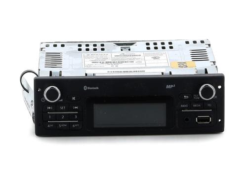 Used Radio Radio RENAULT TWINGO II (CN0_) 1.2 16V (CN04, CN0B) (75 hp) 34413625 34413625