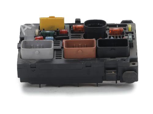 Used Fuse box PEUGEOT 308 I (4A_, 4C_) 1.6 HDi (90 hp) 30523579