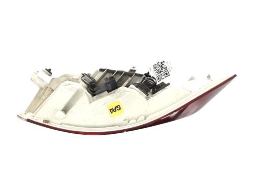 right-taillight-jaguar-xe-x760-2015-38792963 main image