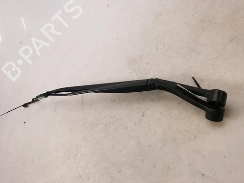 Used Front windshield wiper arm SUZUKI VITARA (LY) 1.6 AllGrip (APK 416) (120 hp) 27900670