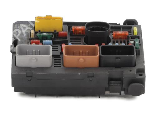 Used Fuse box PEUGEOT 308 I (4A_, 4C_) 1.6 16V (120 hp) 28365037
