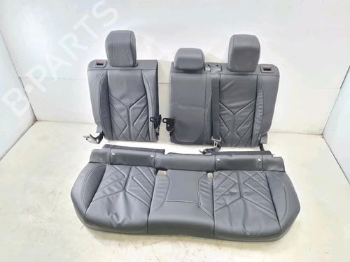 Used Rear seat DS DS 3 / DS 3 CROSSBACK (UR_, UC_, UJ_) 1.5 BlueHDi 130 (UCYHZR) (130 hp) 27901981