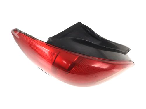 Feu arrière gauche TOYOTA COROLLA Verso (_E12_) 1.6 VVT-i (ZZE121_, ZZE121R) (110 hp) 30828251