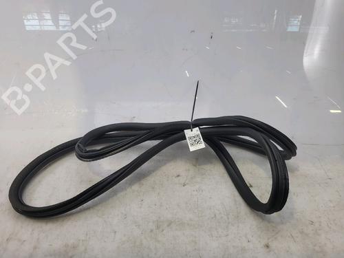 Used Rubber door seal CITROËN C5 AIRCROSS (A_) 1.5 BlueHDi 130 (ACYHZJ, ACYHZR) (131 hp) 27901595