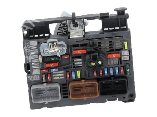 Fuse box PEUGEOT 3008 I MPV (0U_) 1.6 HDi | BP32487905E1