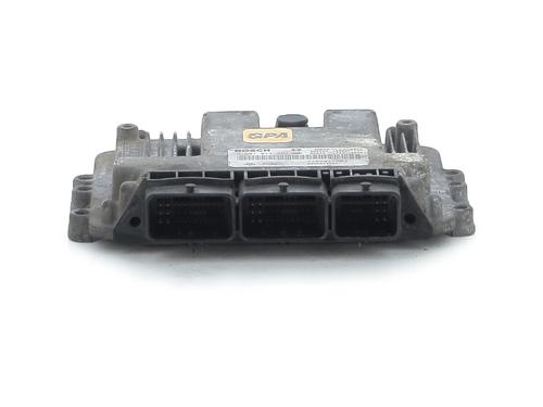 Used Engine control unit (ECU) RENAULT MASTER II Van (FD) 2.5 dCi (FD01, FD02, FD21, FD22, FD31, FD32, FD3Y, FD71,... (120 hp) 31821950