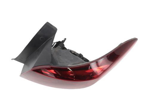 right-taillight-dacia-sandero-ii-2012-33159451 main image
