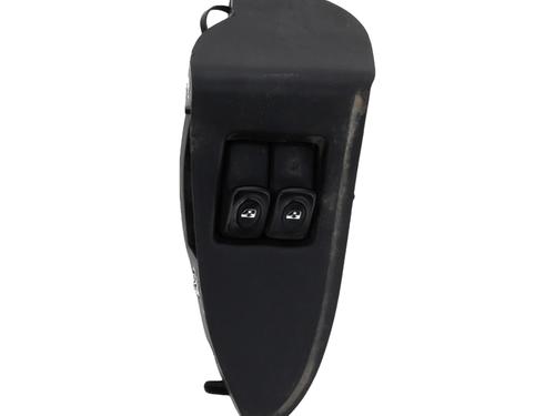 Interrupteur de vitre avant gauche RENAULT KANGOO Express (FC0/1_) 1.5 dCi (FC08, FC09) (82 hp) 30653892