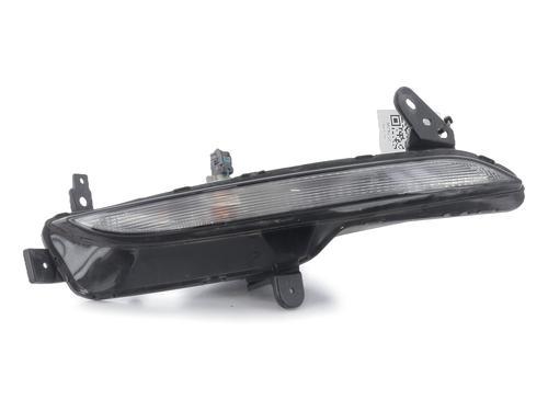 left-front-indicator-renault-megane-iv-hatchback-b9amn_-2015-32460522 main image