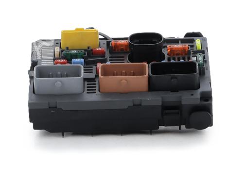 Used Fuse box Fuse box PEUGEOT 807 (EB_) 2.0 HDI (136 hp) 36373564 36373564