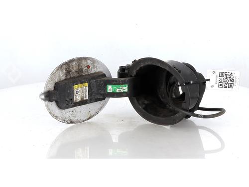 Used Fuel flap FORD FIESTA VII (HJ, HF) 1.0 EcoBoost (101 hp) 19094303