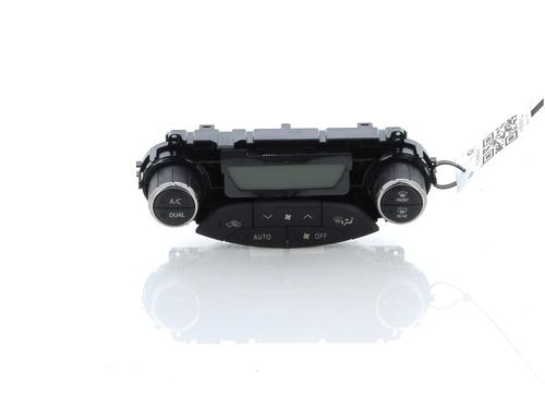 Used Climate control TOYOTA YARIS (_P13_) 1.5 Hybrid (NHP130_, NHP130) (101 hp) 18353239