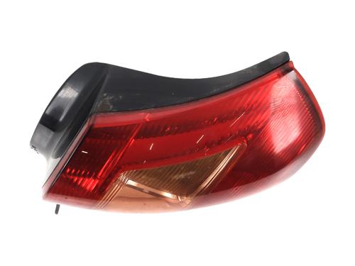 Feu arrière droit TOYOTA COROLLA (_E12_) 1.4 D (NDE120_, NDE120R) (90 hp) 30049503